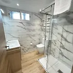 5 Sentidos Apartment Grado