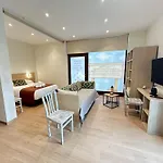 5 Sentidos Apartment Grado